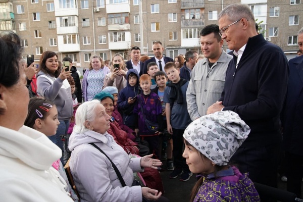 «Версаль» в «Башкирском дворике»